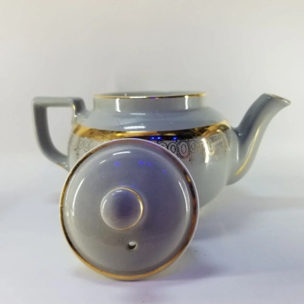 Vintage Ceramic Teapot Hall 6-Cup Gray Gold Trim Geometric‎ Band USA